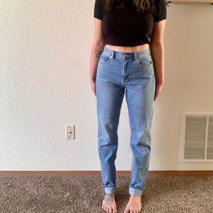 American eagle mom jean